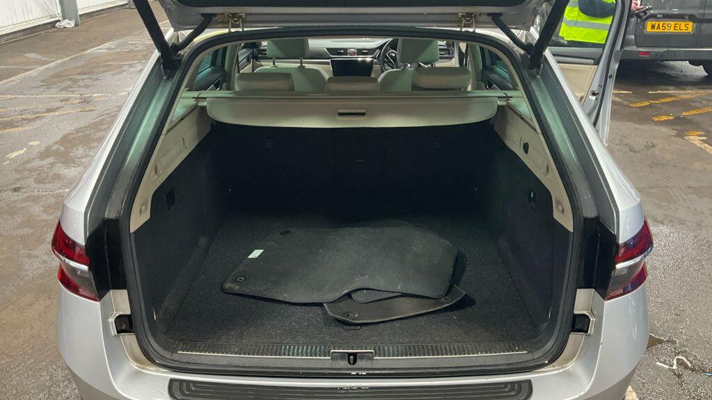 Used Skoda Superb for sale - 78057711: Photo 12