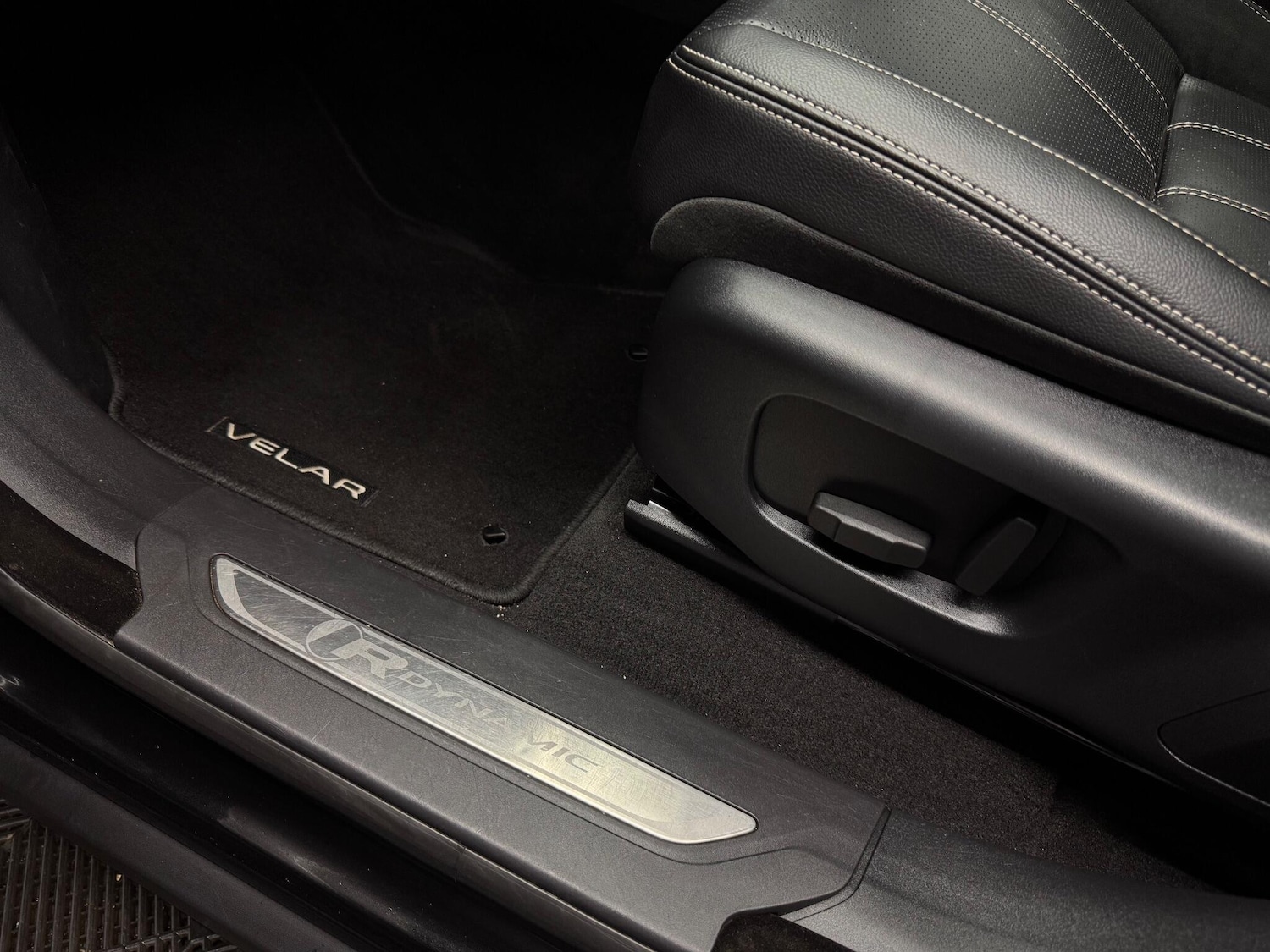 Used Land Rover Range Rover Velar for sale - 78057570: Photo 27