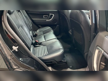 Used Land Rover Discovery Sport 2016 for sale - 77645921: Photo