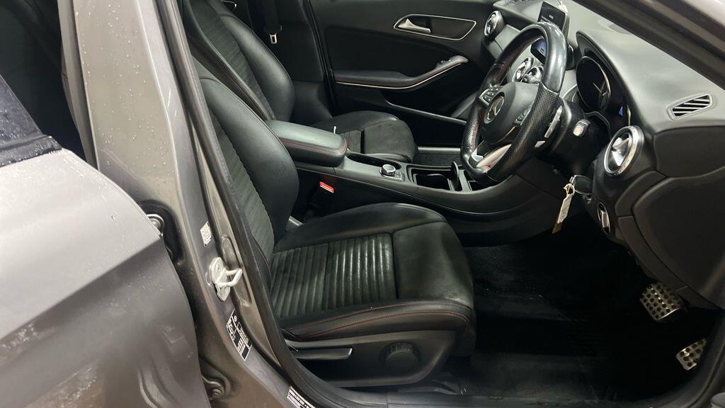 Used Mercedes-Benz GLA 2017 for sale - 77455207: Photo 2