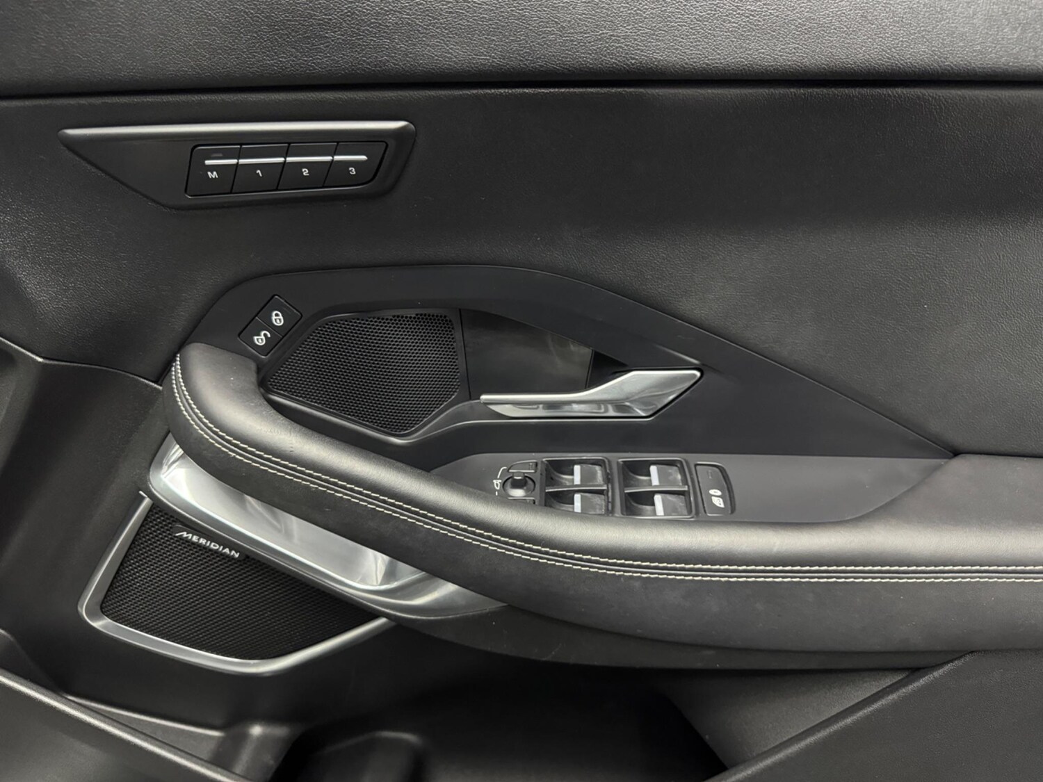 Used Jaguar E-Pace 2019 for sale - 78058046: Photo 21