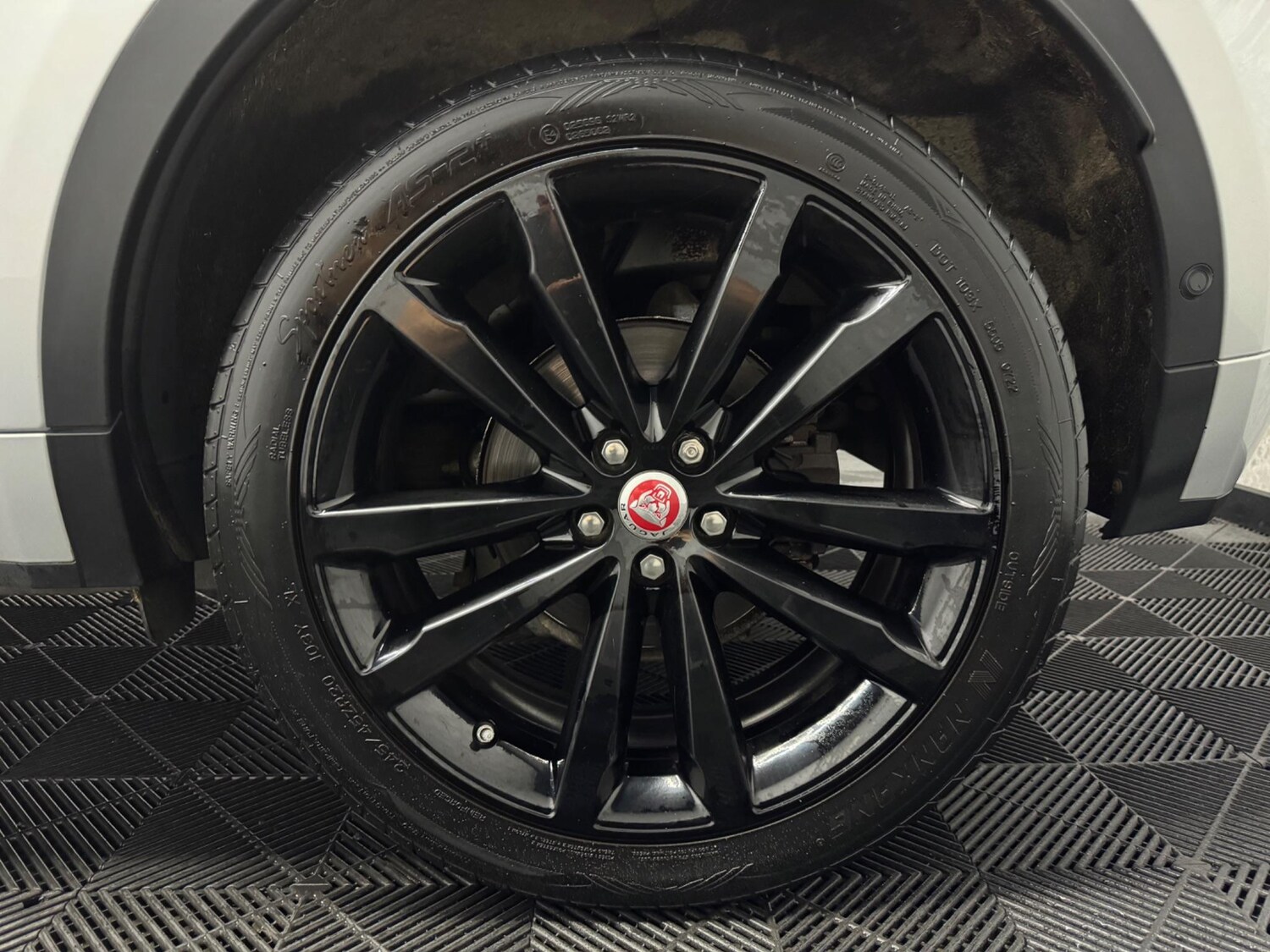 Used Jaguar E-Pace 2019 for sale - 78058046: Photo 32