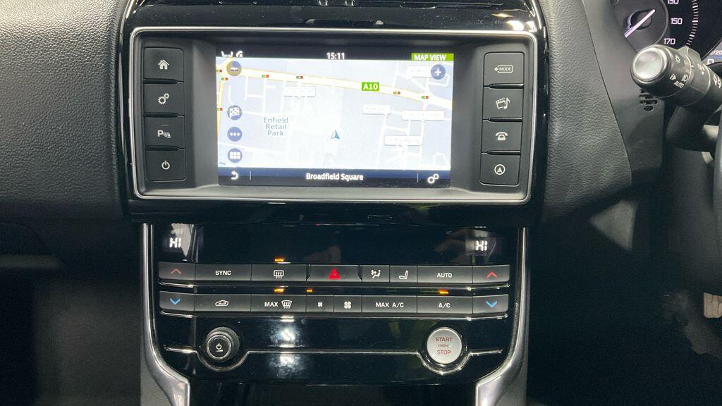 Used Jaguar XE for sale - 77611410: Photo 4