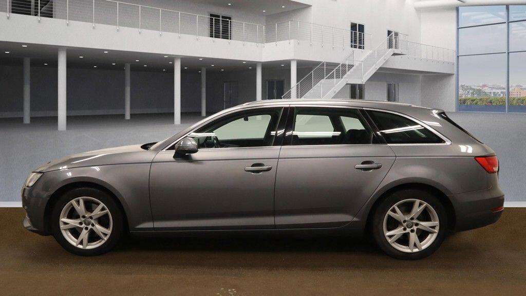 Used Audi A4 Avant 2017 for sale - 76560976: Photo 10