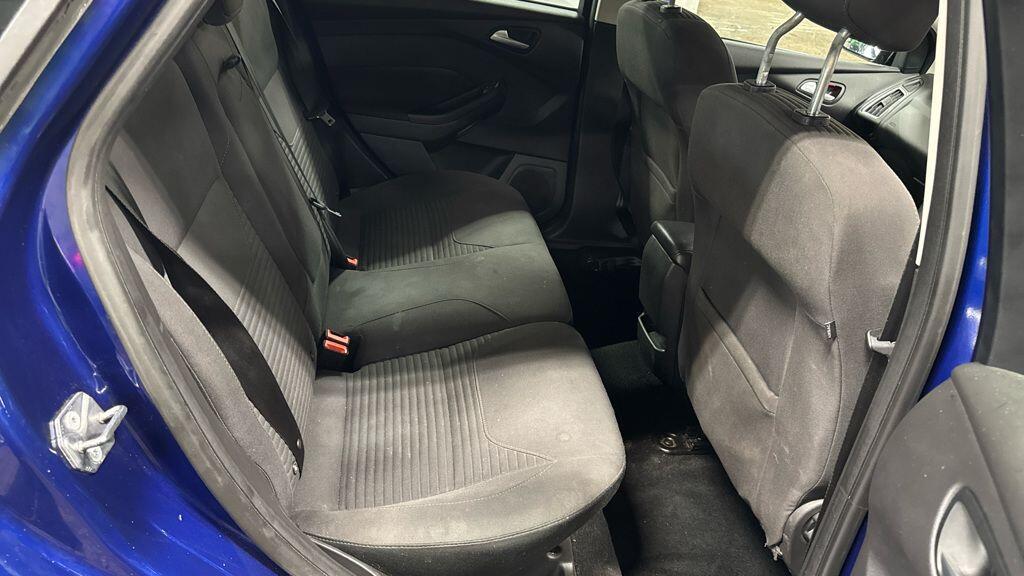 Used Ford Focus 2017 for sale - 76549334: Photo 4