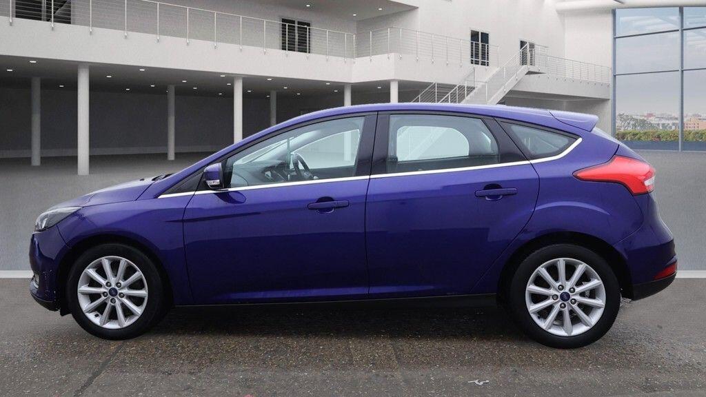 Used Ford Focus 2017 for sale - 76549334: Photo 9