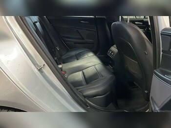 Used Jaguar XE 2015 for sale - 78058028: Photo