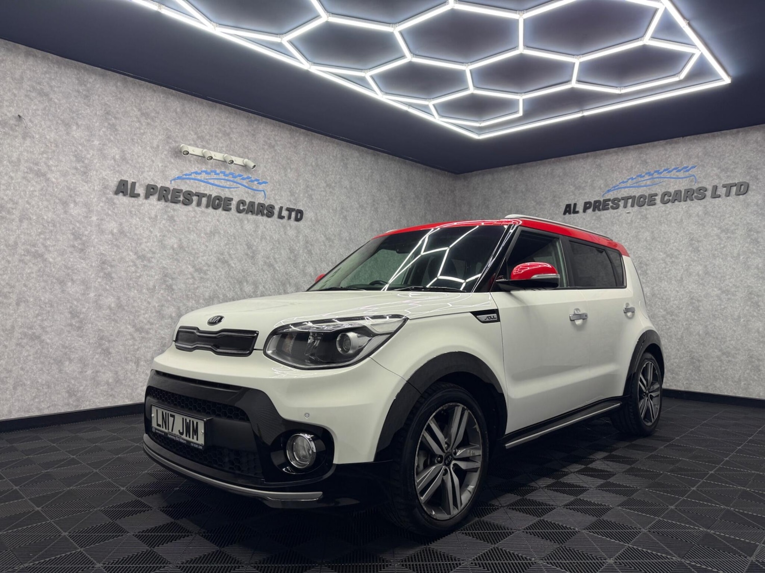 Used Kia Soul 2017 for sale - 76200980: Photo 1