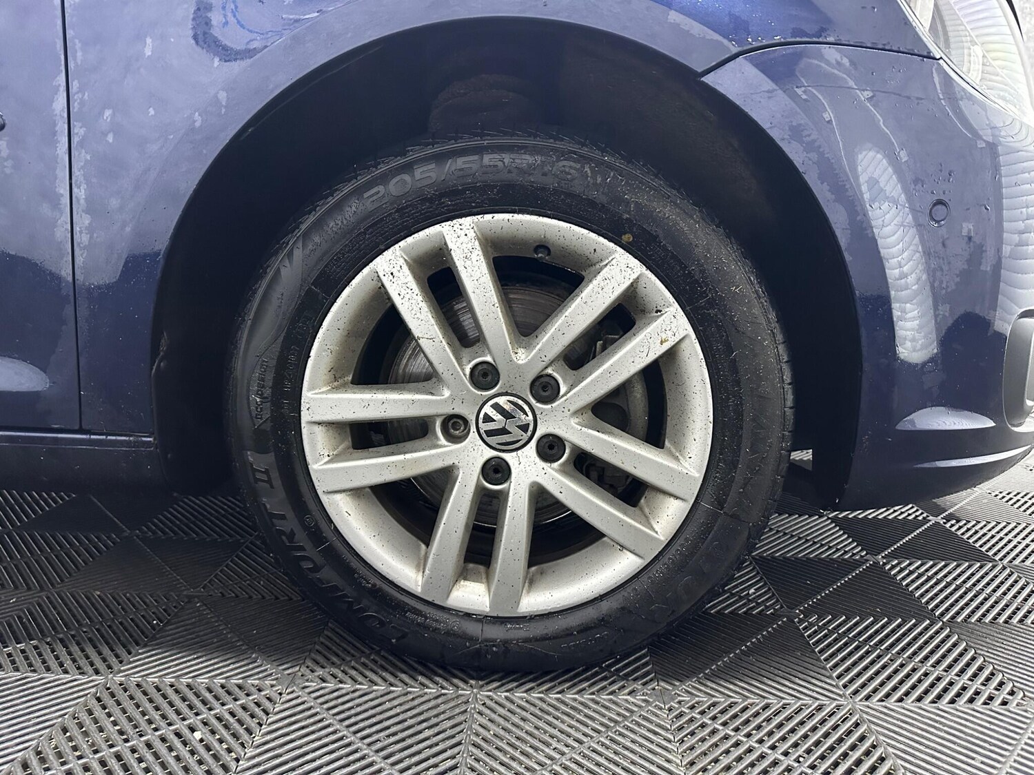 Used Volkswagen Touran for sale - 78057530: Photo 24