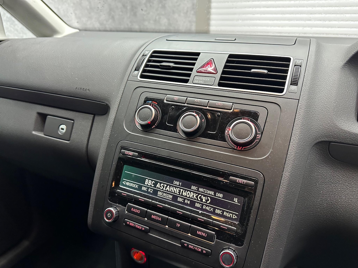 Used Volkswagen Touran for sale - 78057530: Photo 4