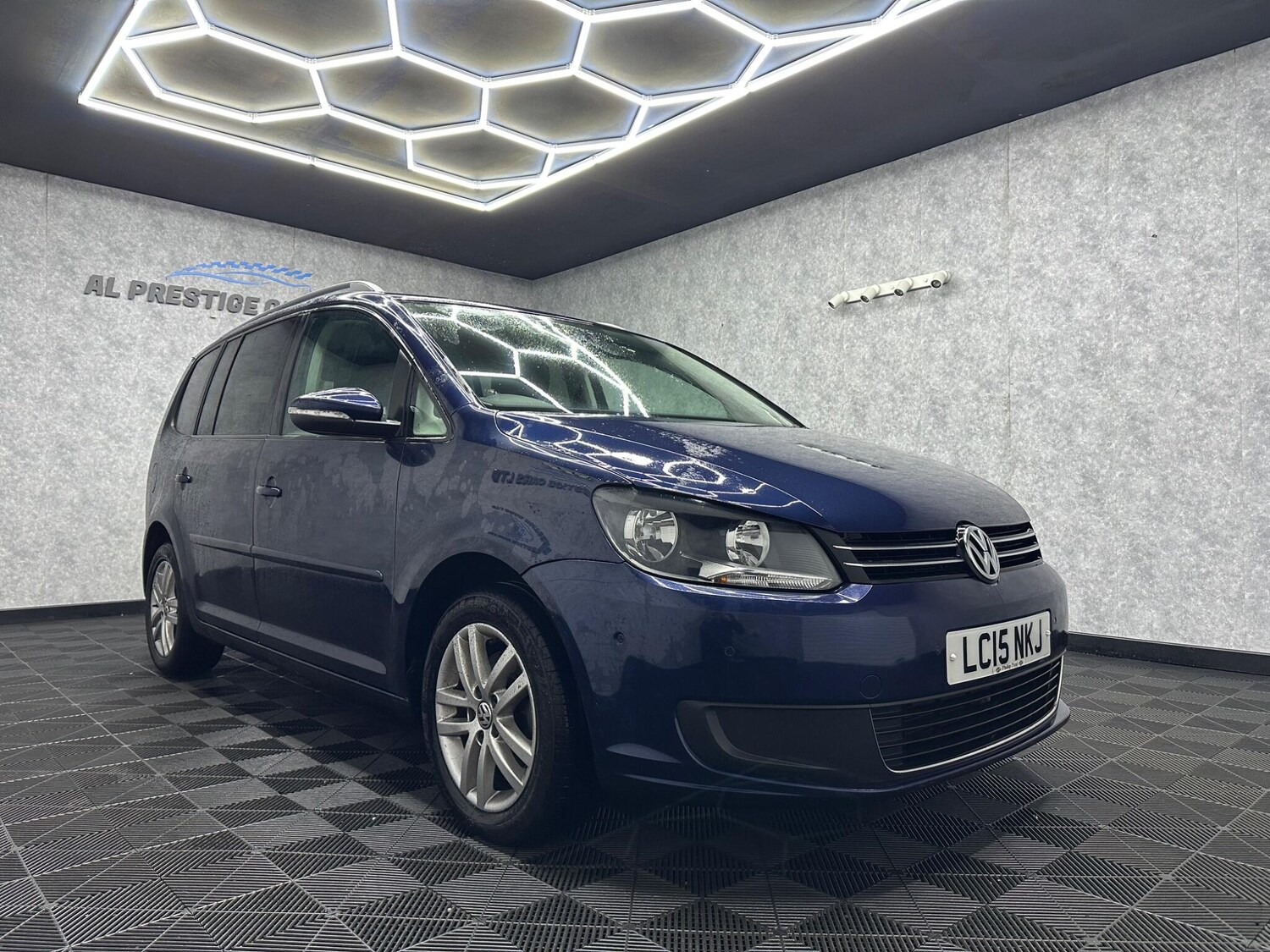 Used Volkswagen Touran for sale - 78057530: Photo 8