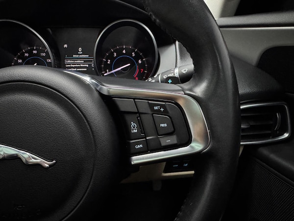 Used Jaguar XE 2017 for sale - 75747510: Photo 18