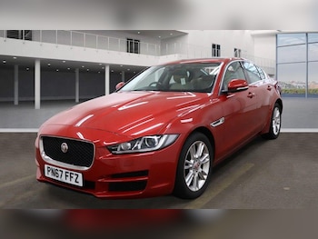 Used Jaguar XE 2017 for sale - 75747510: Photo