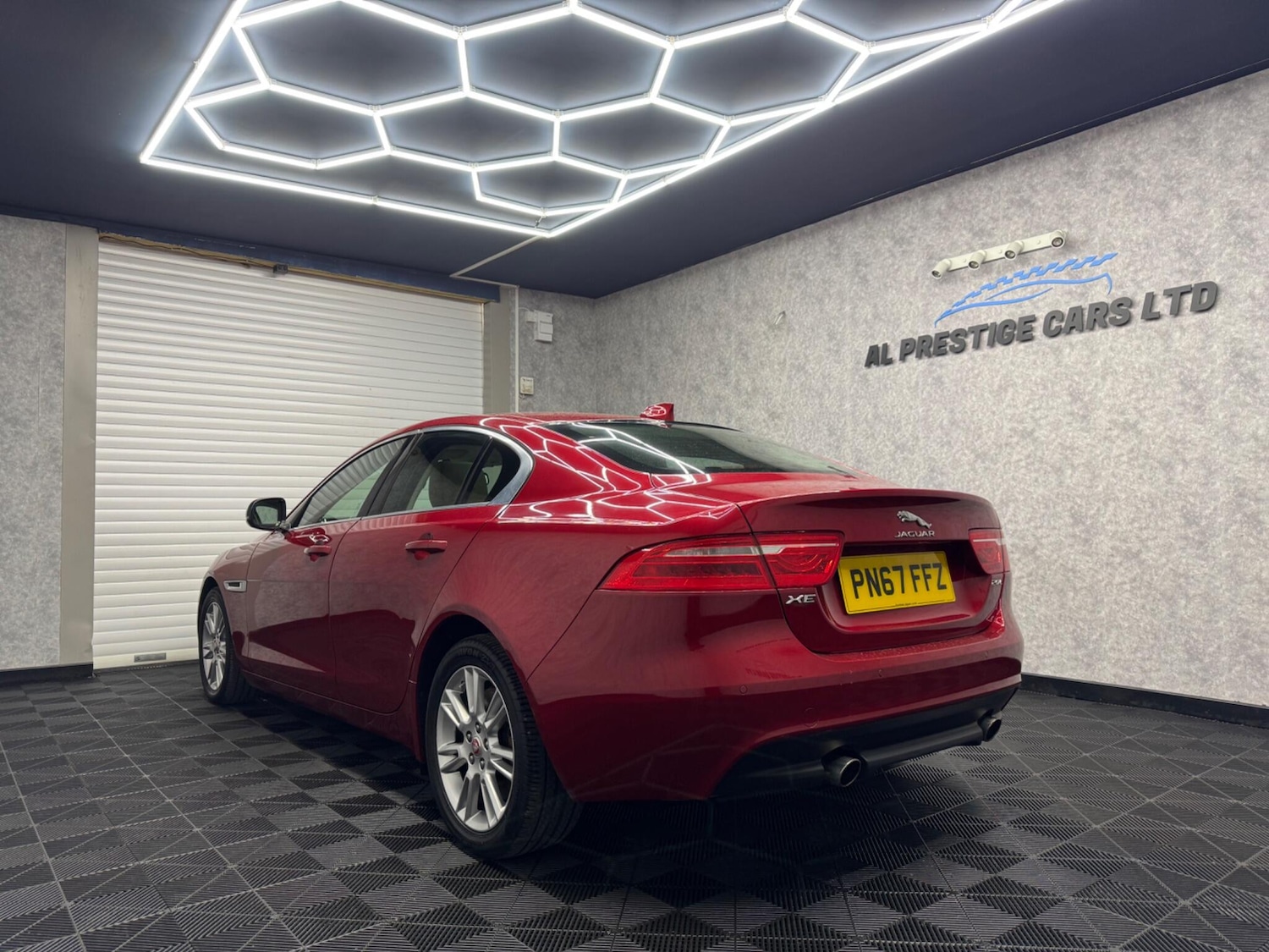 Used Jaguar XE 2017 for sale - 75747510: Photo 21