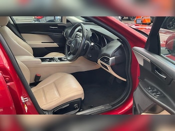 Used Jaguar XE 2017 for sale - 75747510: Photo