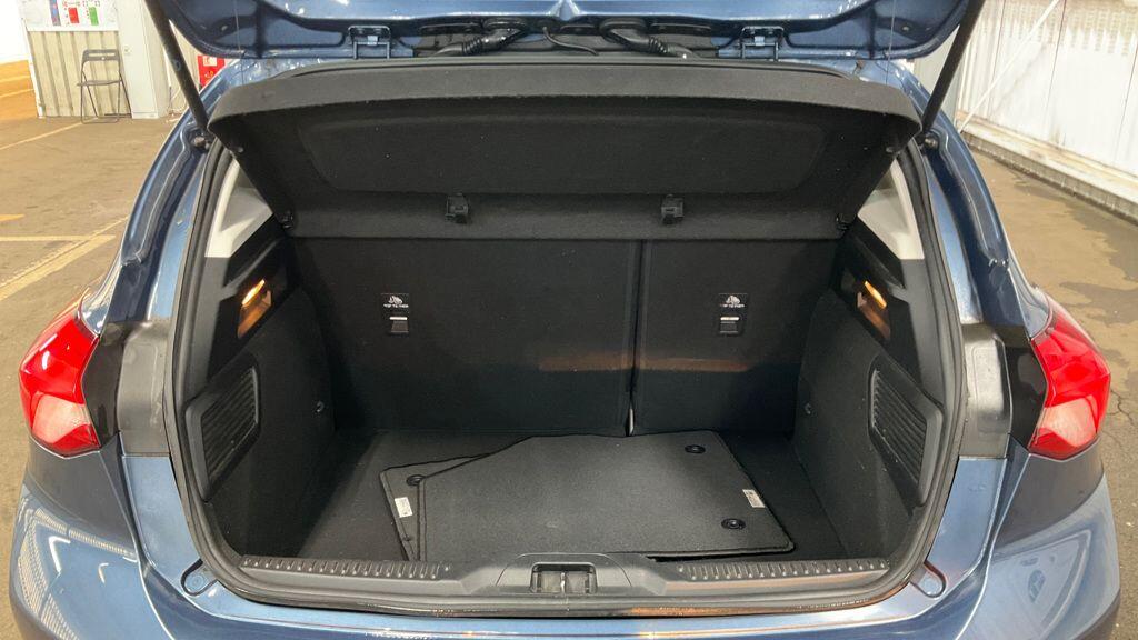 Used Ford Focus 2019 for sale - 77050220: Photo 11