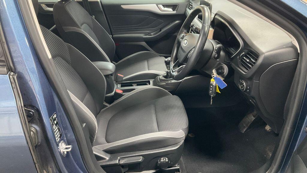 Used Ford Focus 2019 for sale - 77050220: Photo 2