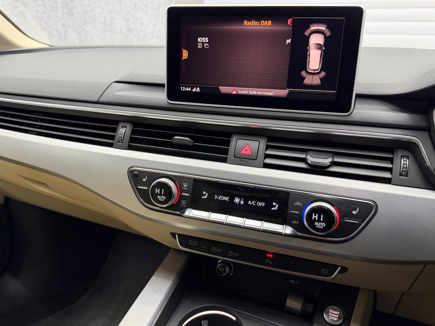 Used Audi A4 2019 for sale - 77586401: Photo 10