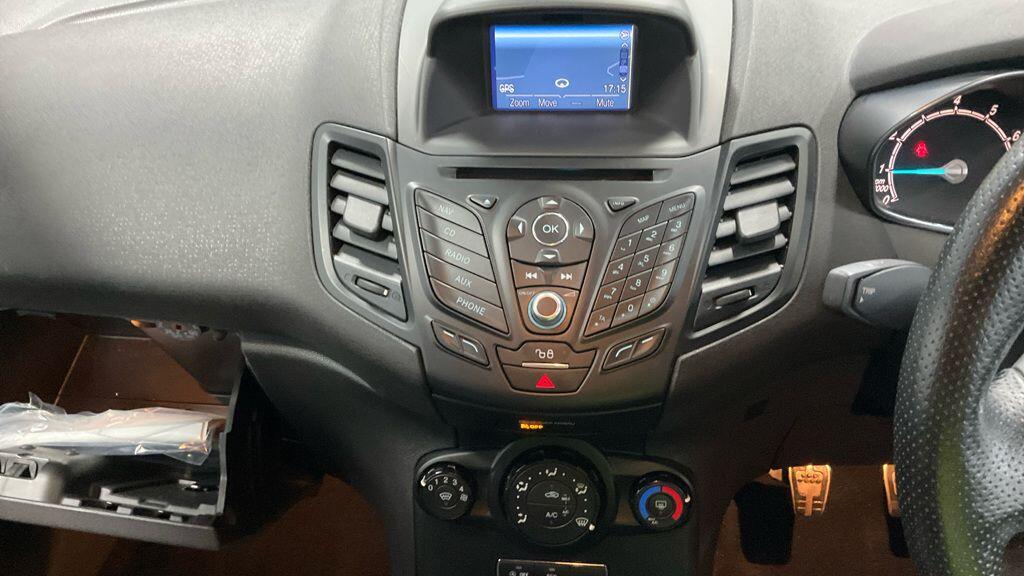 Used Ford Fiesta 2017 for sale - 77320450: Photo 4