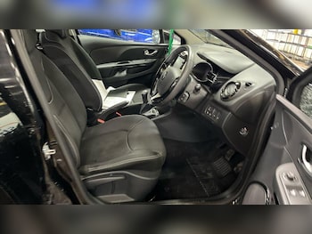 Used Renault Clio 2015 for sale - 78136164: Photo