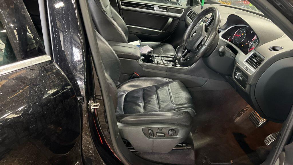 Used Volkswagen Touareg 2017 for sale - 77658268: Photo 2