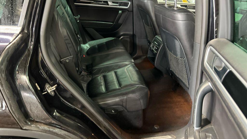 Used Volkswagen Touareg 2017 for sale - 77658268: Photo 3