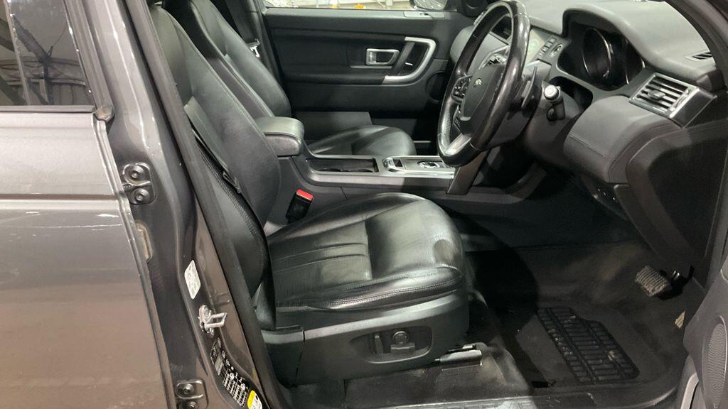 Used Land Rover Discovery Sport 2018 for sale - 76361326: Photo 2