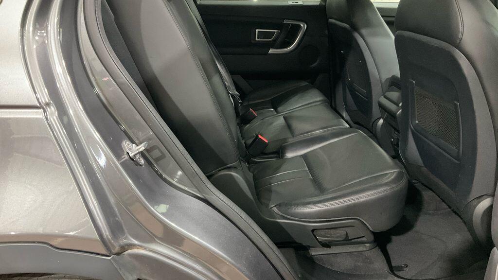 Used Land Rover Discovery Sport 2018 for sale - 76361326: Photo 4