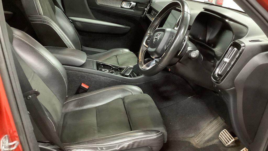 Used Volvo XC40 2018 for sale - 76440503: Photo 2