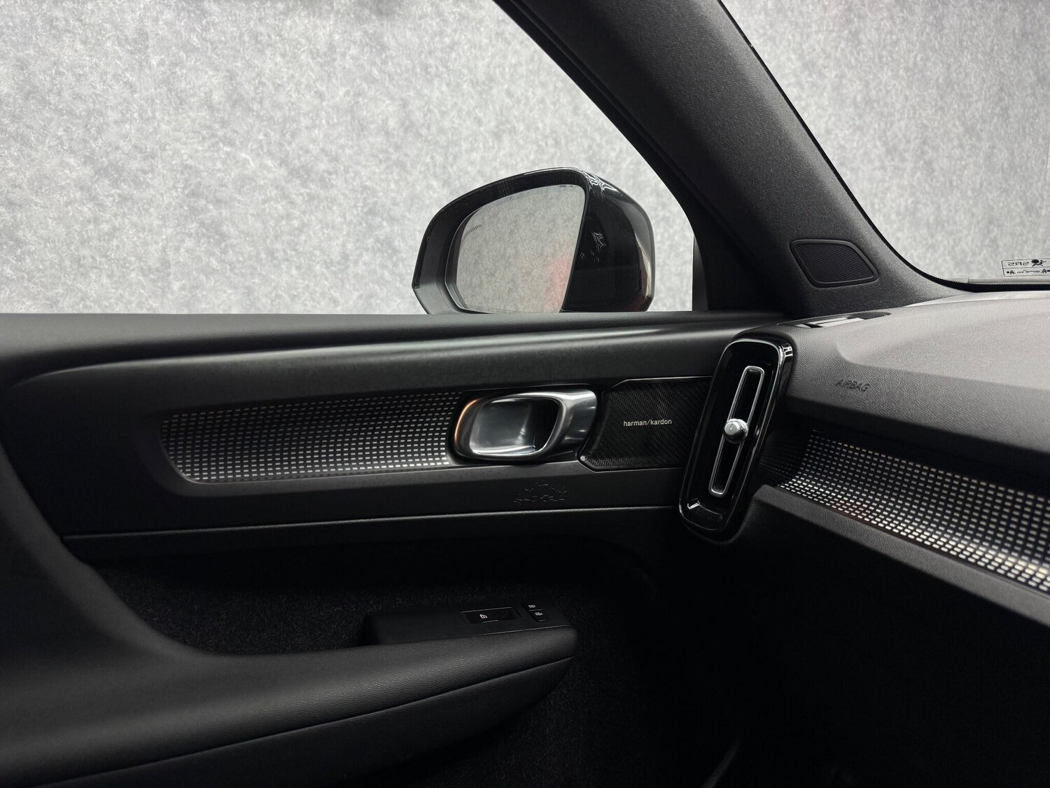 Used Volvo XC40 2018 for sale - 76440503: Photo 20