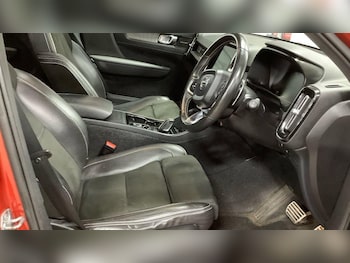 Used Volvo XC40 2018 for sale - 76440503: Photo