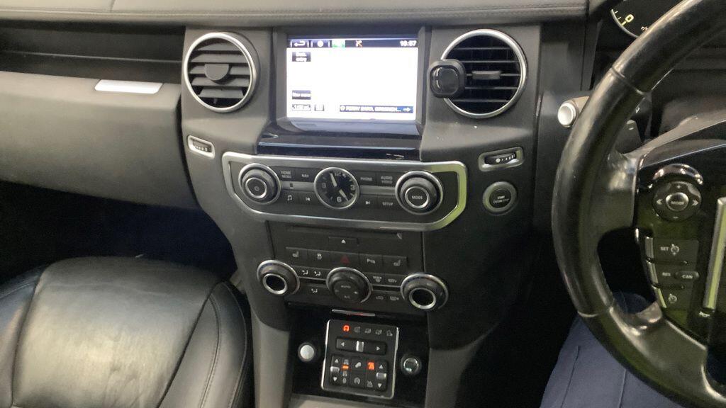 Used Land Rover Discovery 2015 for sale - 76606875: Photo 10