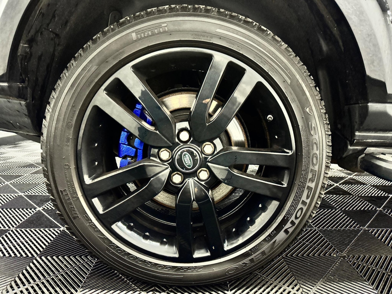 Used Land Rover Discovery 4 2015 for sale - 76606875: Photo 31