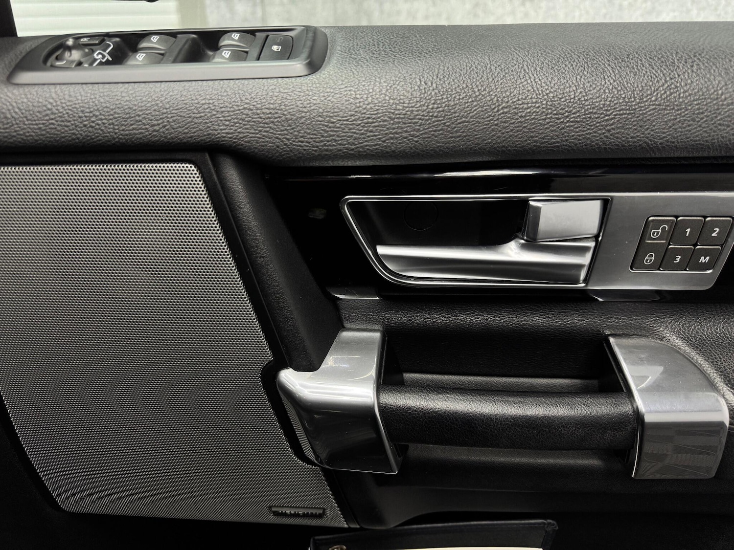 Used Land Rover Discovery 4 for sale - 78057961: Photo 21