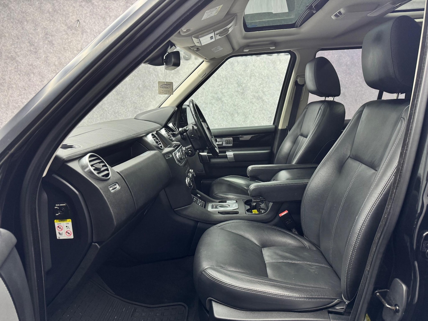 Used Land Rover Discovery 4 for sale - 78057961: Photo 3