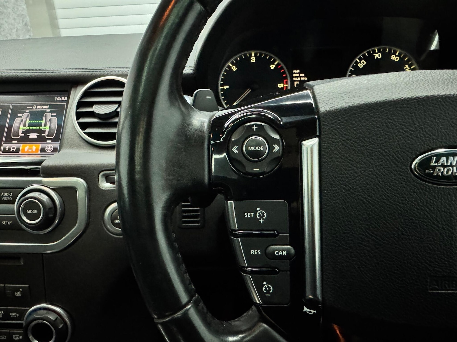 Used Land Rover Discovery 4 for sale - 78057961: Photo 9