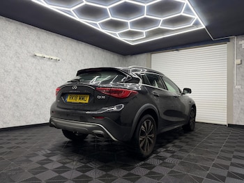 Used Infiniti QX30 2018 for sale - 77279925: Photo