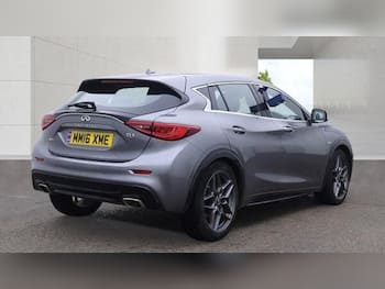 Used Infiniti Q30 2016 for sale - 79780445: Photo