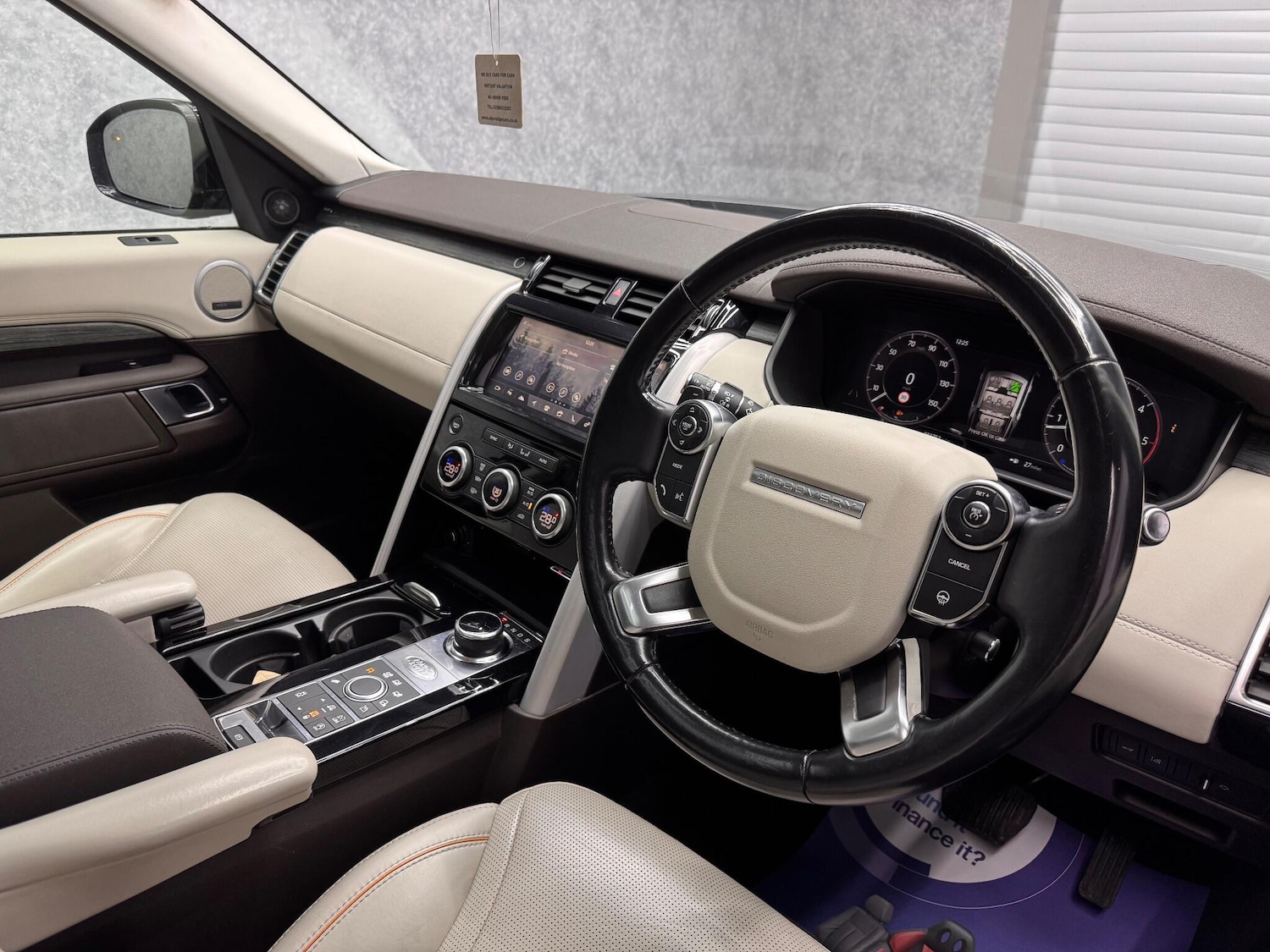 Used Land Rover Discovery 2019 for sale - 76295800: Photo 2