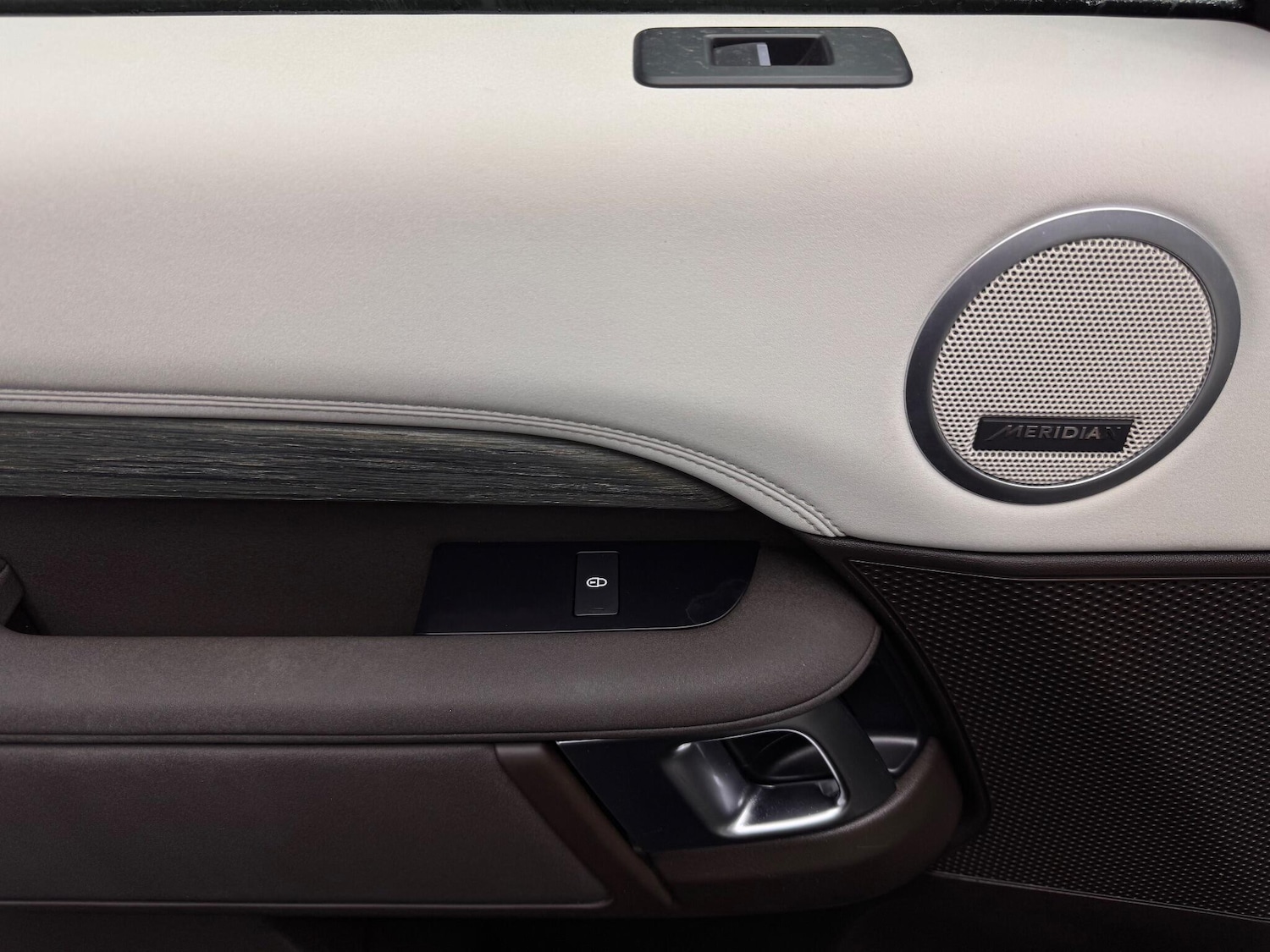 Used Land Rover Discovery 2019 for sale - 76295800: Photo 20