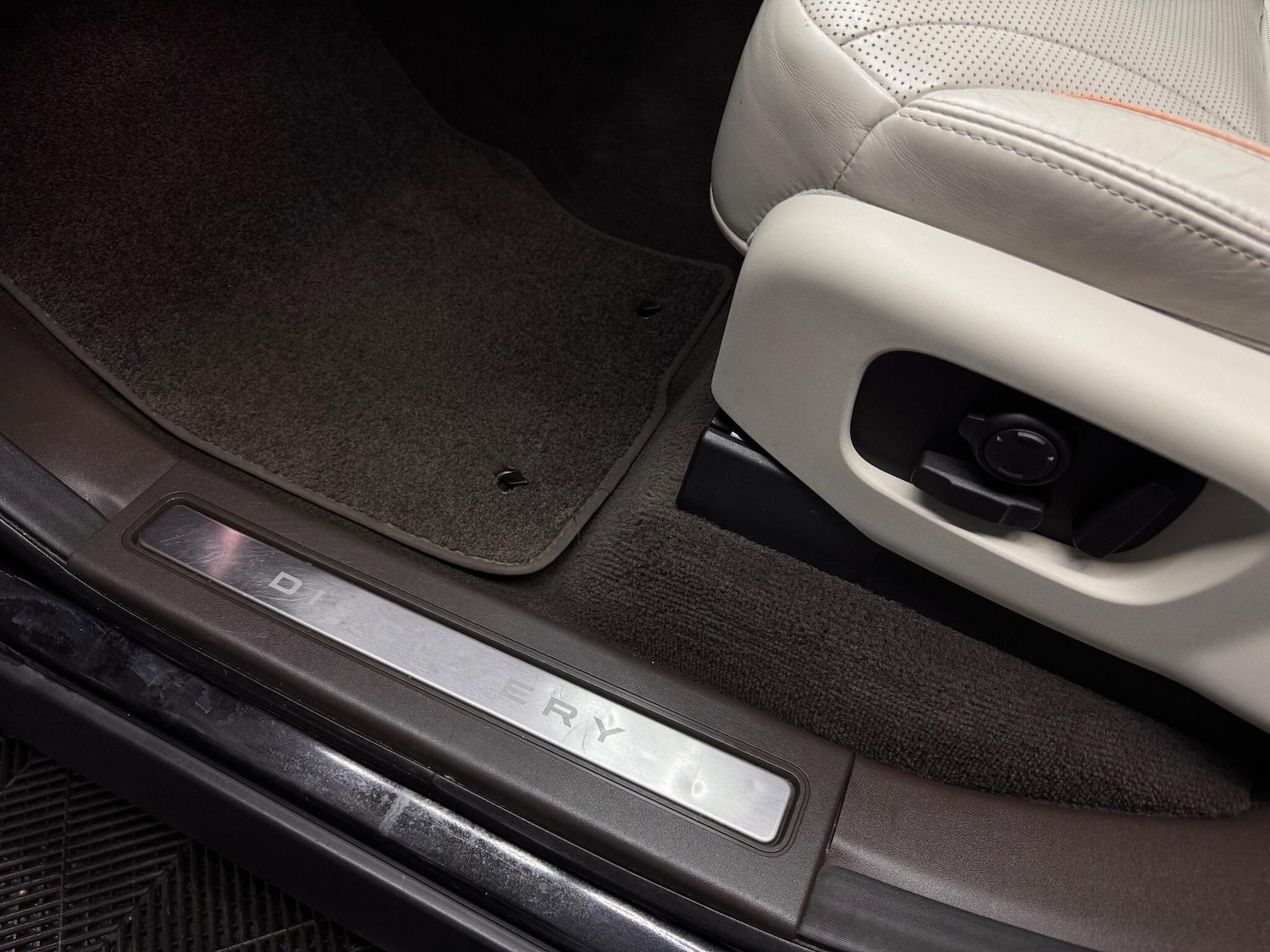 Used Land Rover Discovery 2019 for sale - 76295800: Photo 25