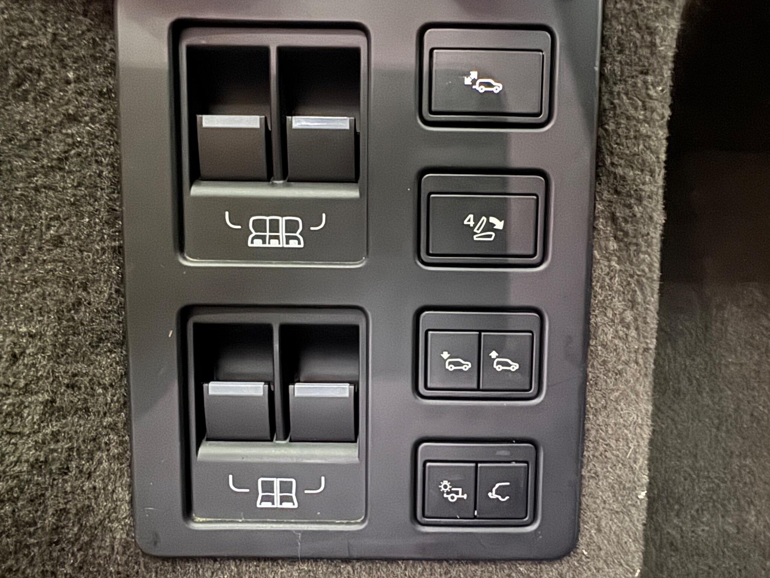 Used Land Rover Discovery 2019 for sale - 76295800: Photo 30