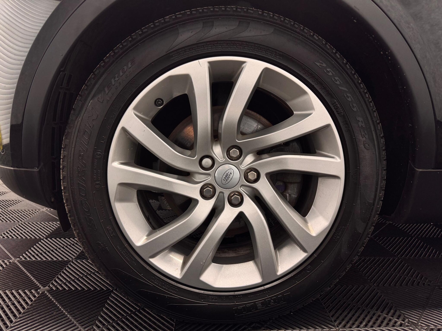 Used Land Rover Discovery 2019 for sale - 76295800: Photo 34