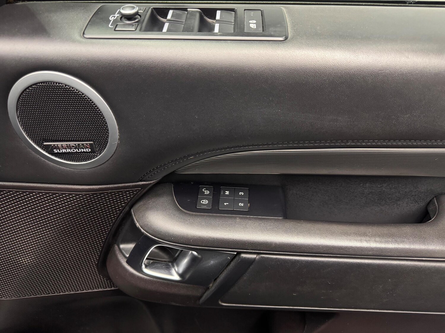 Used Land Rover Discovery 2017 for sale - 76573296: Photo 19