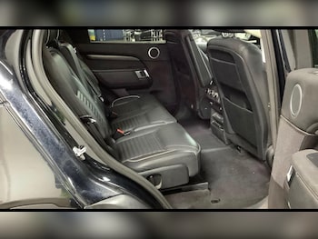 Used Land Rover Discovery 2017 for sale - 76573296: Photo