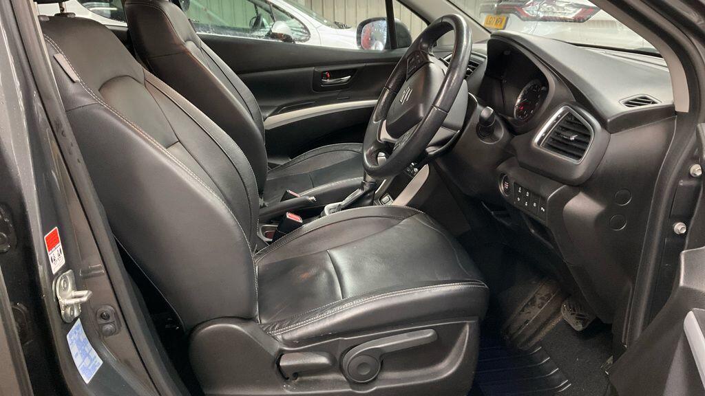 Used Suzuki SX4 S-Cross 2016 for sale - 77646141: Photo 2