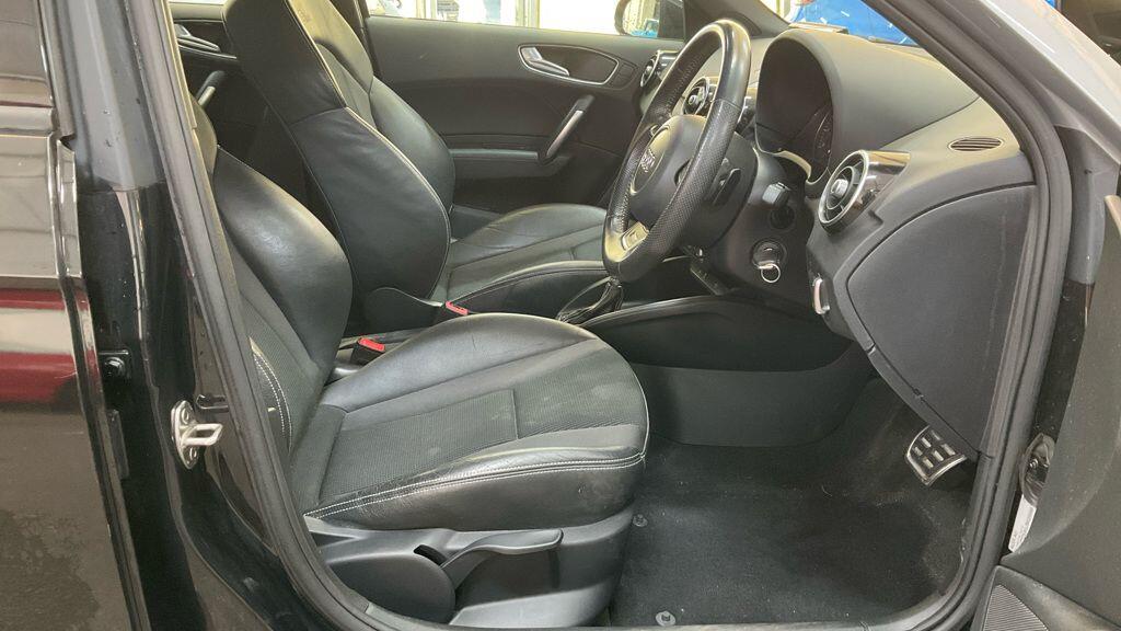 Used Audi A1 2017 for sale - 76667367: Photo 2