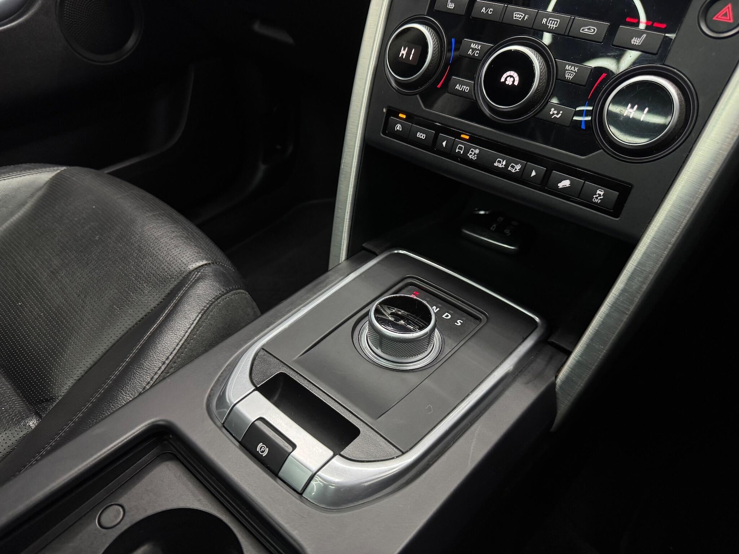 Used Land Rover Discovery Sport 2015 for sale - 76608196: Photo 12