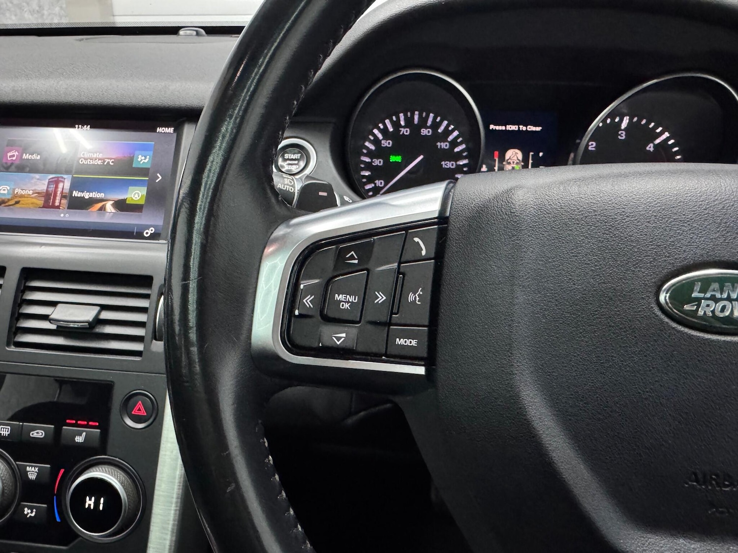 Used Land Rover Discovery Sport 2015 for sale - 76608196: Photo 15