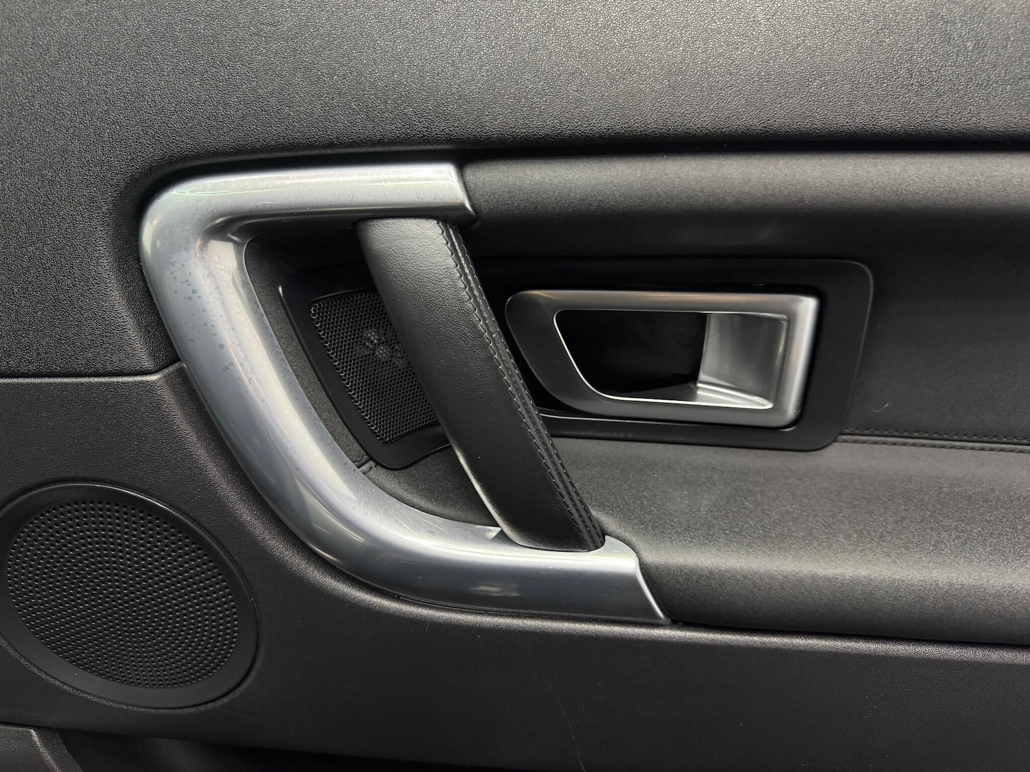 Used Land Rover Discovery Sport 2015 for sale - 76608196: Photo 18